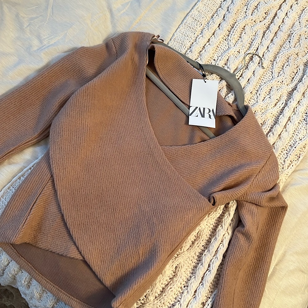 NWT Zara crossover sweater